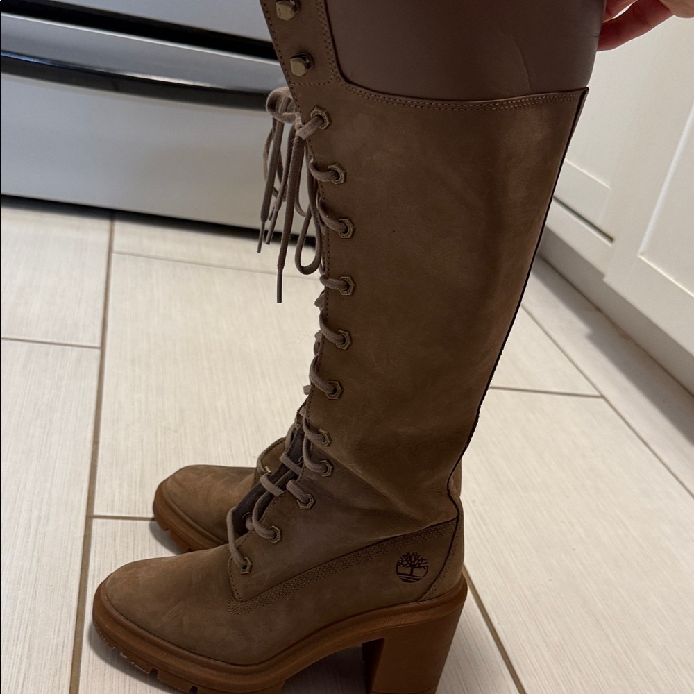 Timberland Women's Tan High Lace-Up Boots